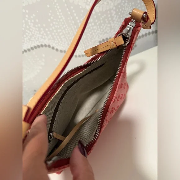 NWOT DOONEY & BOURKE MINI SHORT SHOULDER BAG, RED - Picture 3 of 6